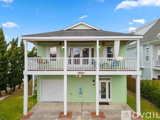 Building Photo - 923 Searidge Ln