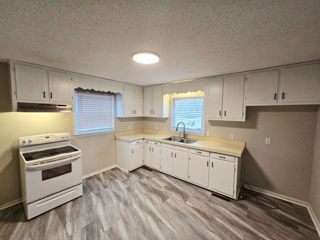 Photo - This charming 2 bedroom, 1 bathroom home is now available for rent.