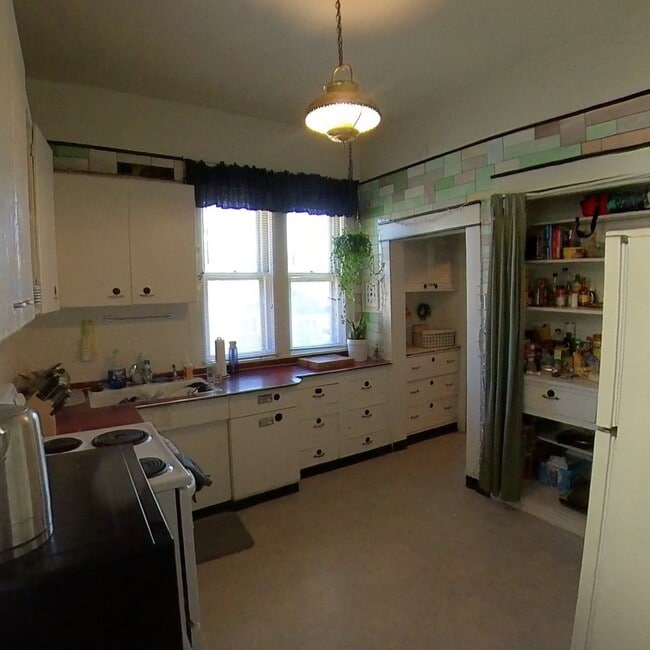 Photo - 521 E 2nd St Unit 1