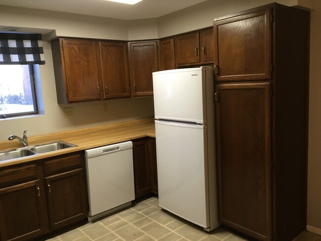 Photo - 710 18th St S