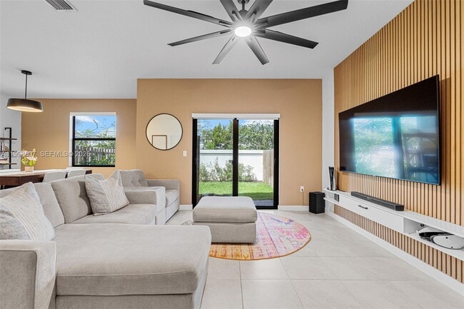 Photo - 4917 Oakmont Dr