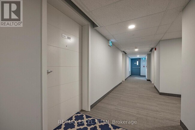 Photo - 652 Princess St Unité 227