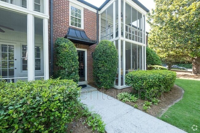 Building Photo - 55 Delmont Dr NE Rental