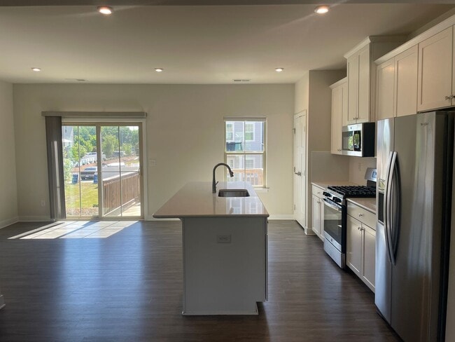 Photo - Luxury 3BR Townhome in Langtree- Modern Finishes & Prime Location!