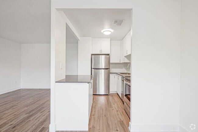 2BR, 1BA - Kitchen - 1330 Danforth Road