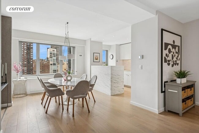 Photo - 200 E 62nd St