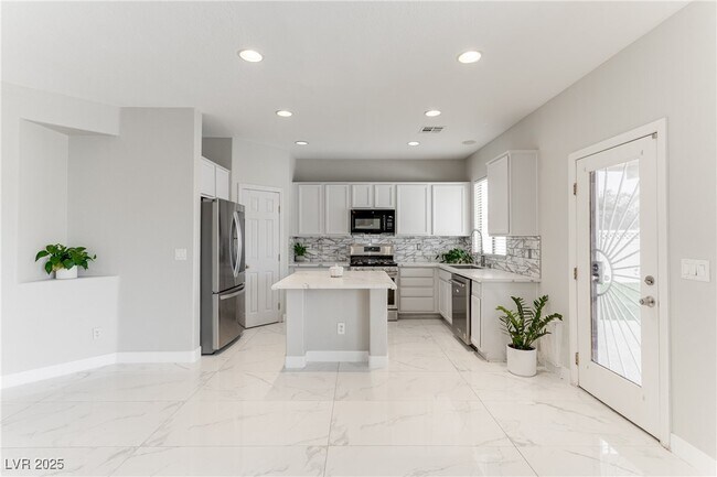 Photo - 5614 Midnight Breeze St