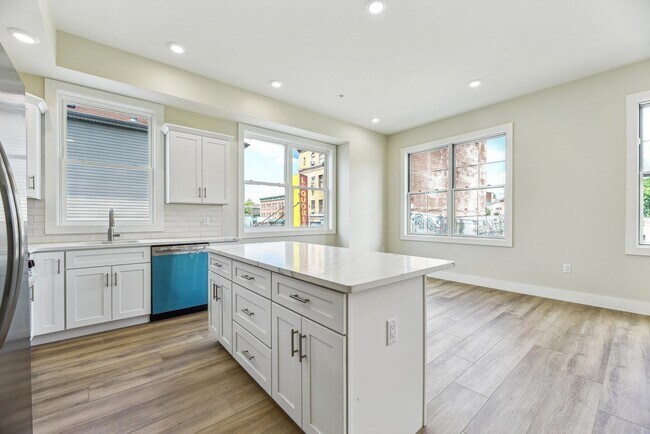 Photo - 611 Communipaw Ave Unit A