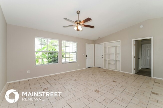 Photo - 639 NE Juanita Pl