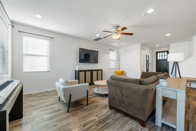 Photo - 1902 Tasmanian Tiger Trace