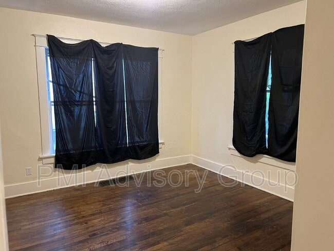 Photo - 1334 SW Mulvane St