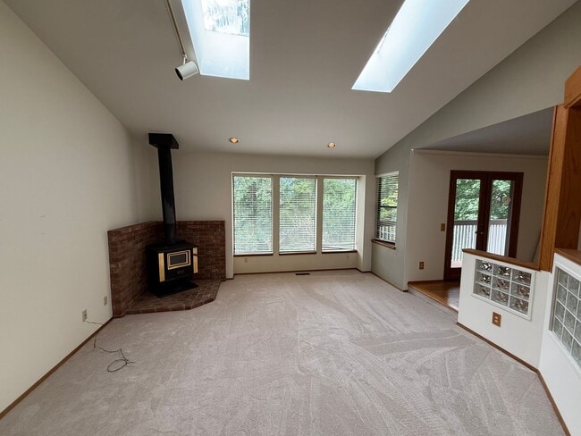 Photo - Spacious Mukilteo Home with Stunning Outdoor Living and Lush Landscaping