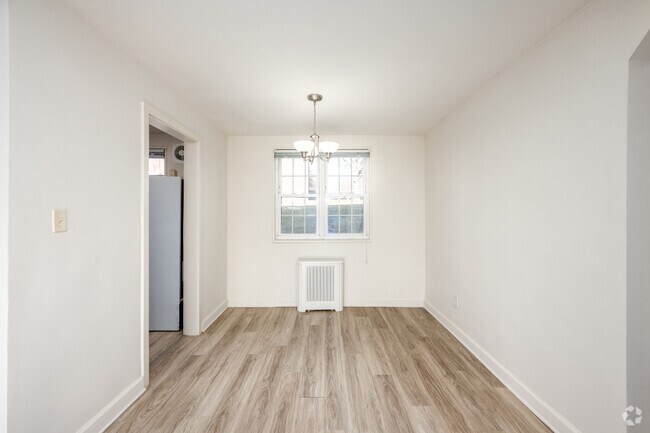 1BR, 1BA - 519SF - Dining Area