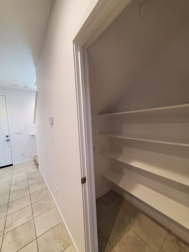 4040 Alexander David Ct Unit 4040