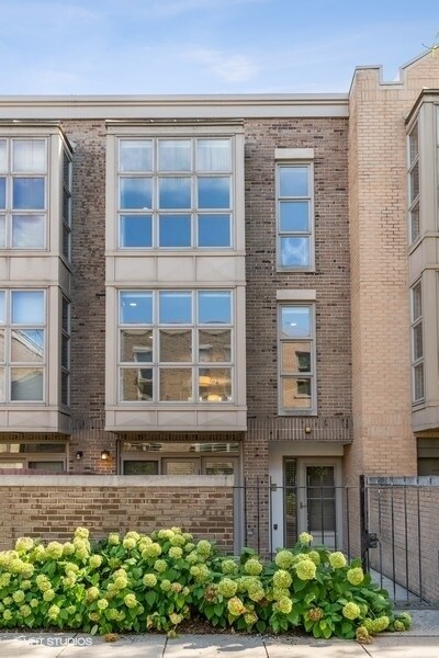 Photo - 2335 N Wayne Ave