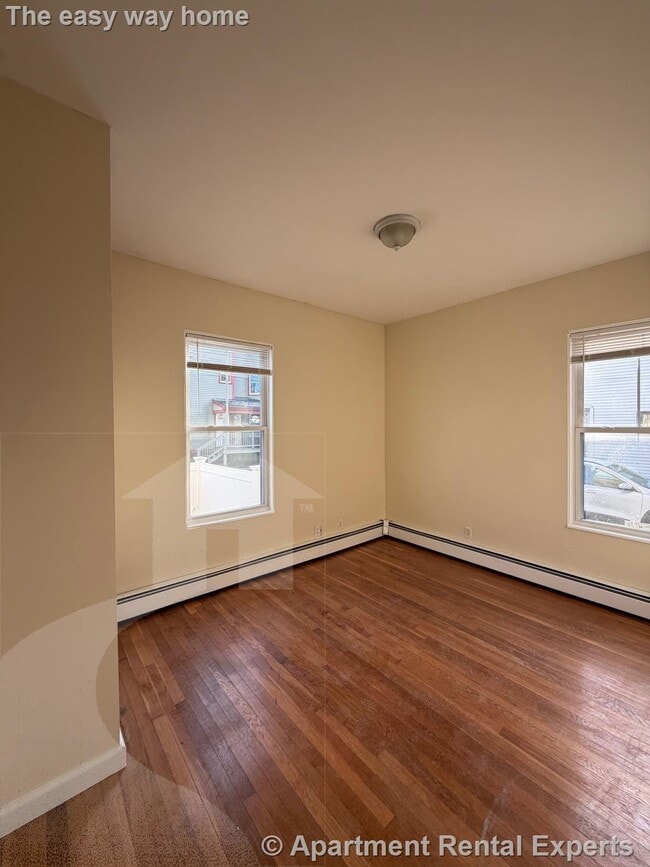 Photo - 71 Winchester St Unit #1