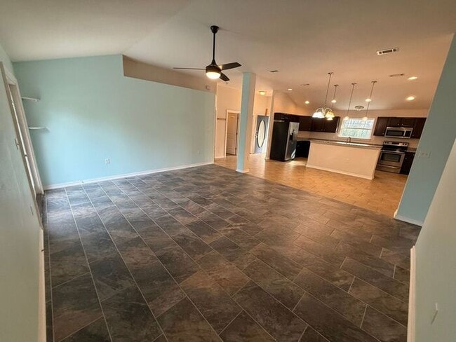 Photo - Milton - Tidal Bay - 4 bedroom, 2 bathroom with 2 car garage