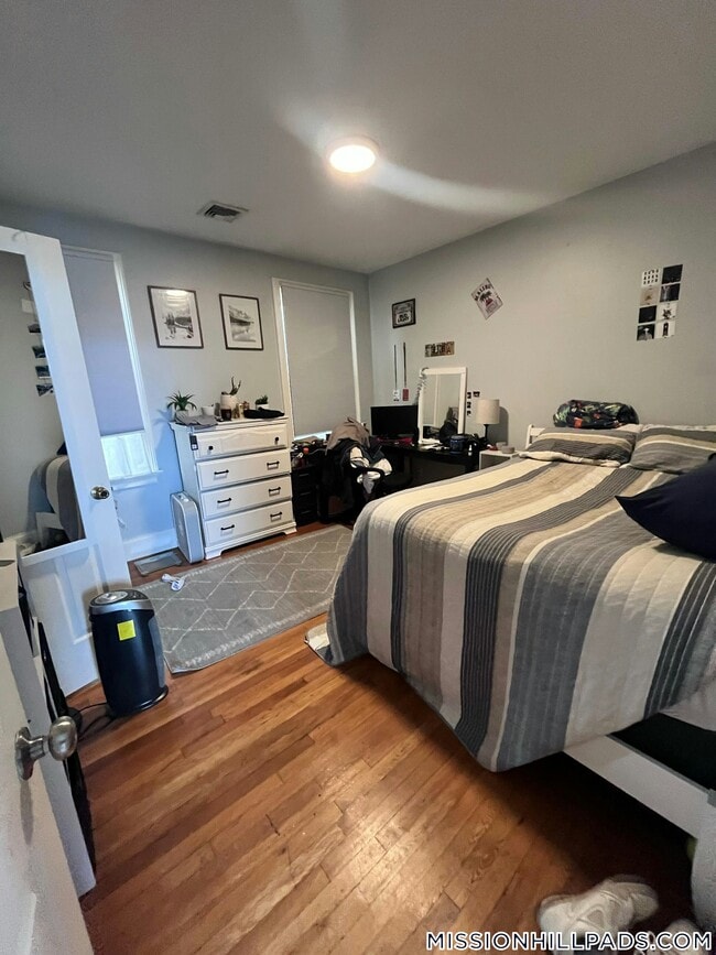 Photo - 731 Parker St Unit 3