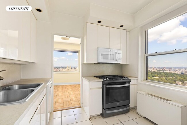 Photo - 45 E 89th St