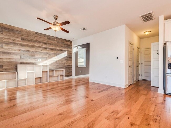 Photo - 2208 Capulet St