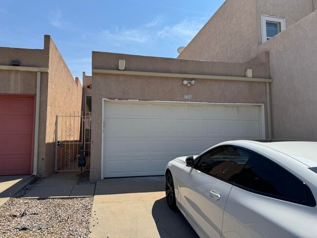 Building Photo - 9704 Lagrima De Oro Rd NE Rental