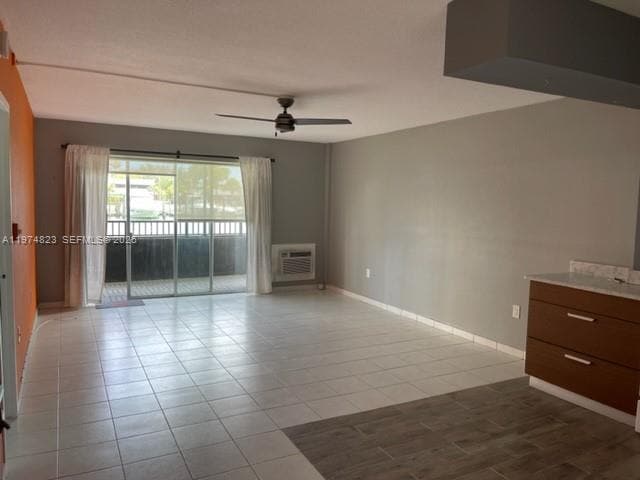 Photo - 220 Kings Point Dr Unit 103