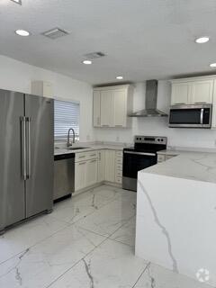 Building Photo - 1848 NW 55th Ave Unit 3x Rental