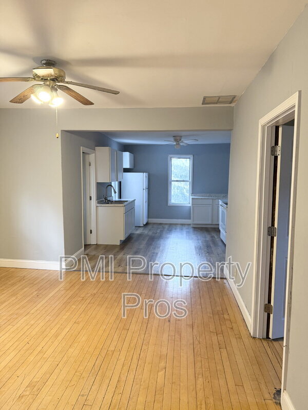 Photo - 1941 N 38th St
