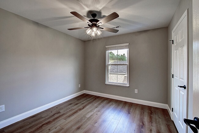 Photo - 2083 Haystack Cir