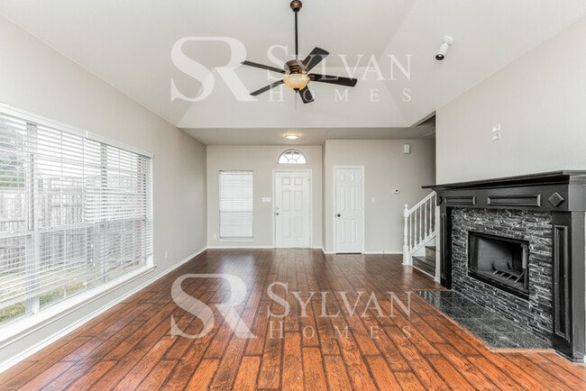 Photo - Enjoy living the good life in this 3 bedroom, 2 bathroom home