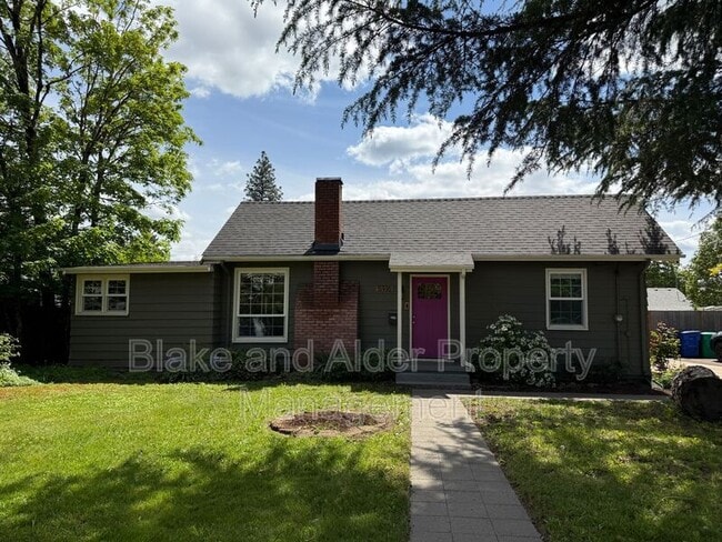 Building Photo - 5916 SE Knapp St