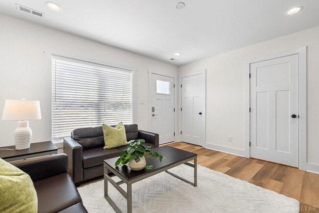 Photo - 1600 Wards Ferry Rd