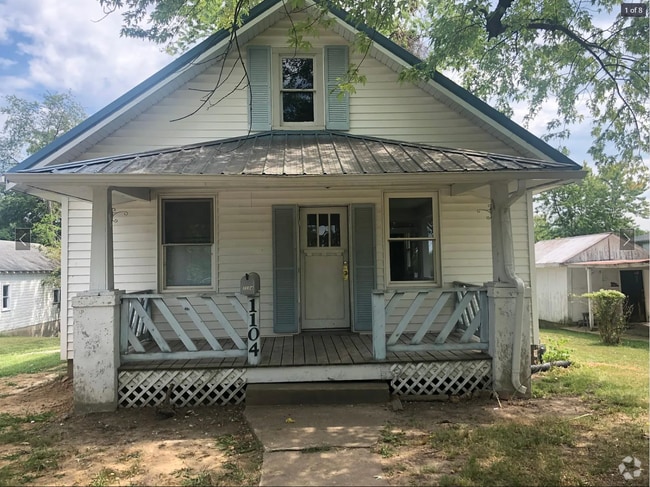 Building Photo - 1104 Perry Ave Rental