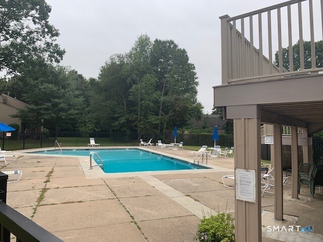 Photo - 16 Greenbriar Dr Unit E