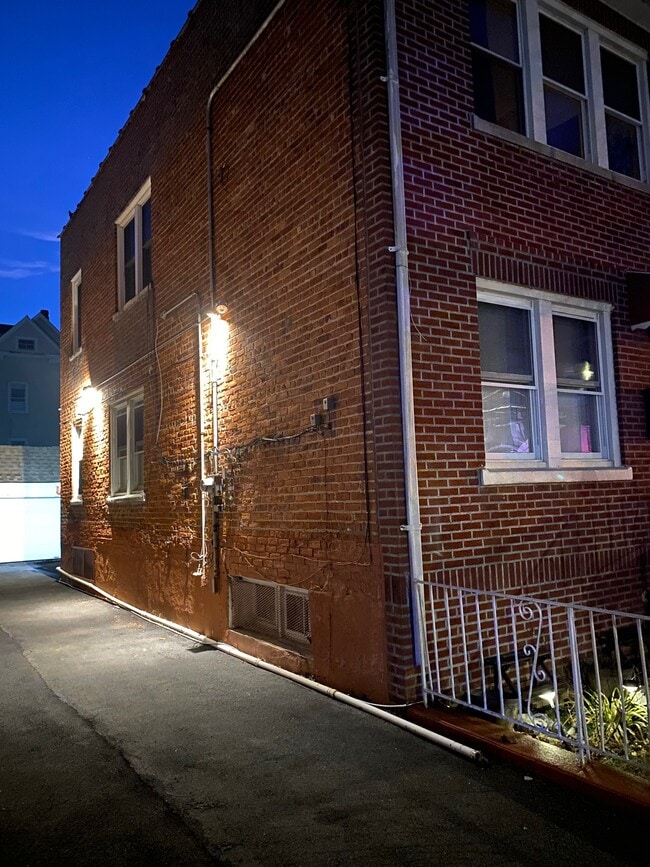 Building Photo - 4137 Boyd Ave Unit Ground Rental