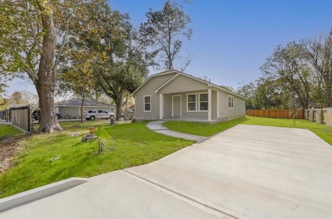 Photo - 5824 Glen Lee Dr