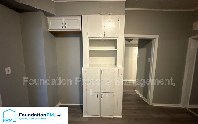 Photo - 2271 Hubbard Ave