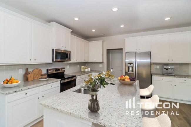 Photo - 108 Langham Ct