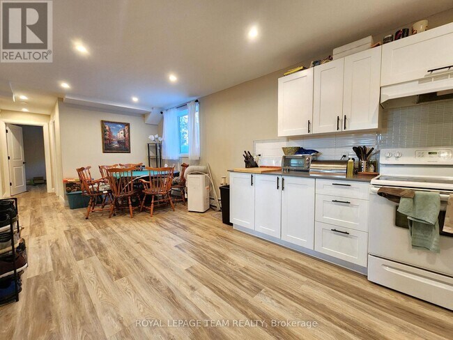 Photo - 50 Fringewood Dr