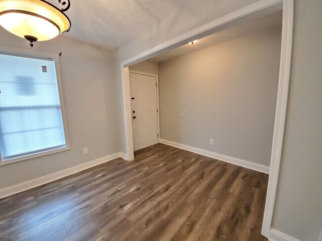 Building Photo - 142 N Copper Creek Dr