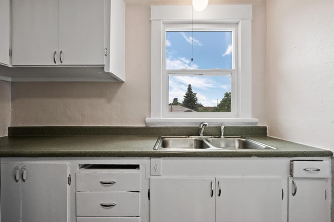 Photo - 1460 Boston St Unidad B Top