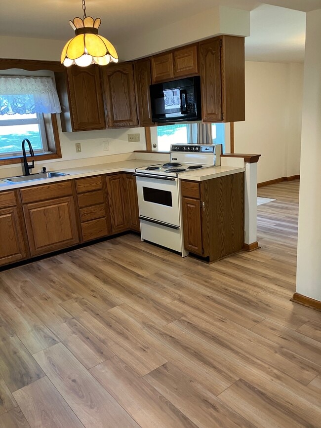 Photo - 129 Fenway Dr Unit 1