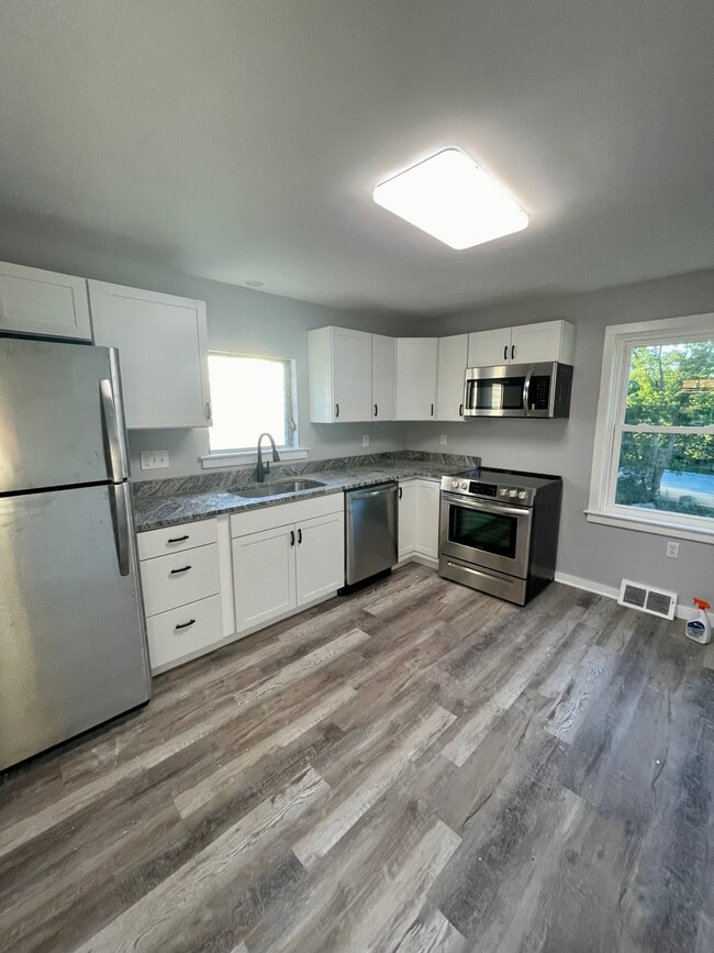 Photo - 11 N Colonial Dr