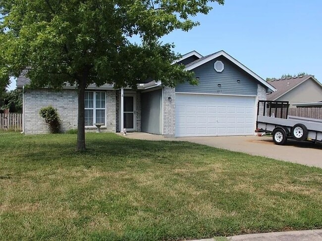 Building Photo - 1005 Weschester Ct