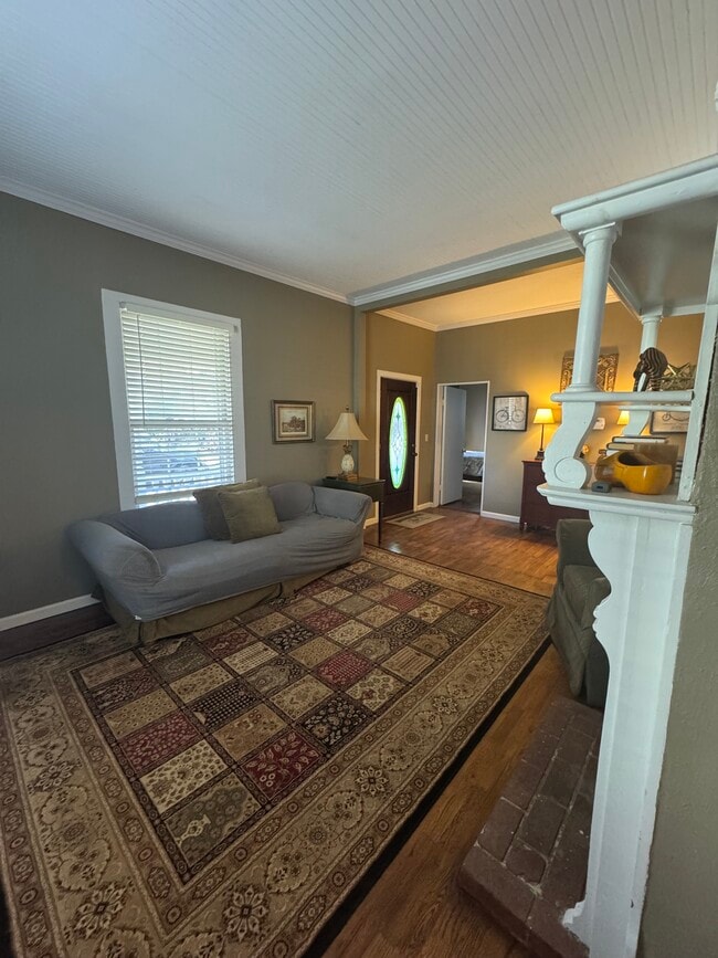 Photo - 320 E 5th Ave