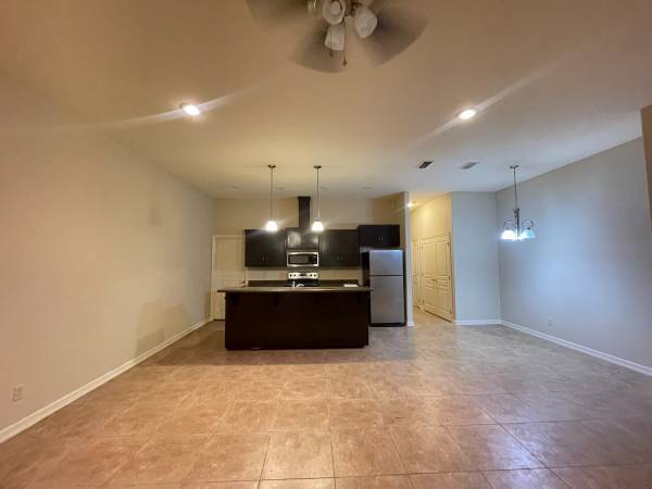 Photo - 2815 Mimosa St