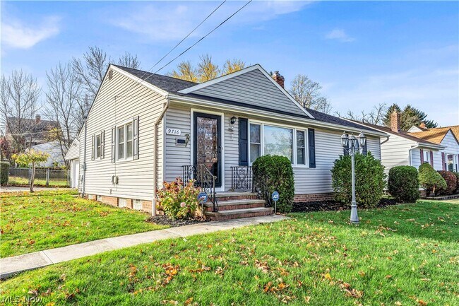 Photo - 9716 Alexander Rd