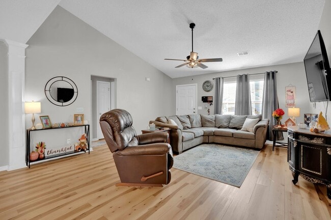 Photo - 129 Merowey Ct