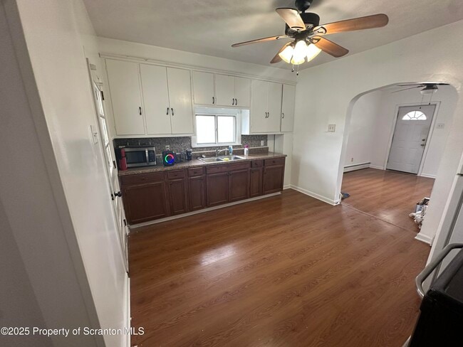 Photo - 149 Tompkins St