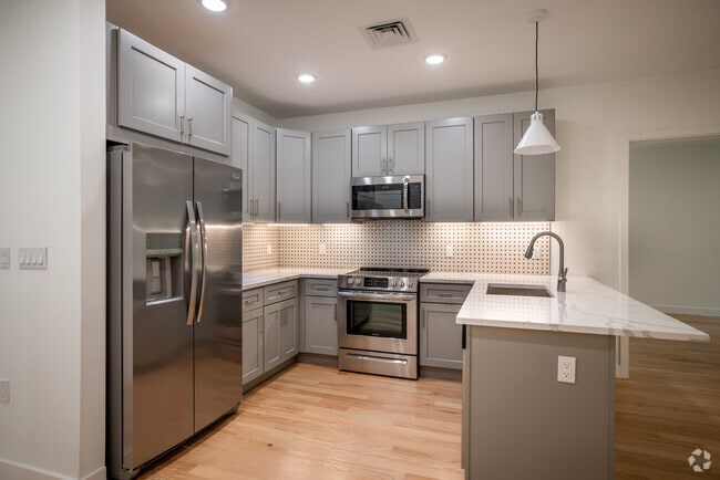 2BR, 2BA - 1,310SF - Kitchen